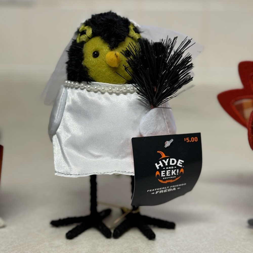 Featherly friends target 2023 bride bird
